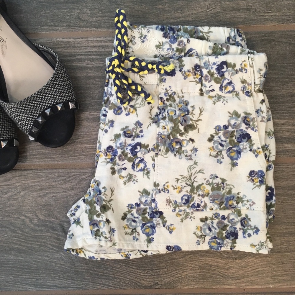 Cotton shorts - Picture 2 of 3